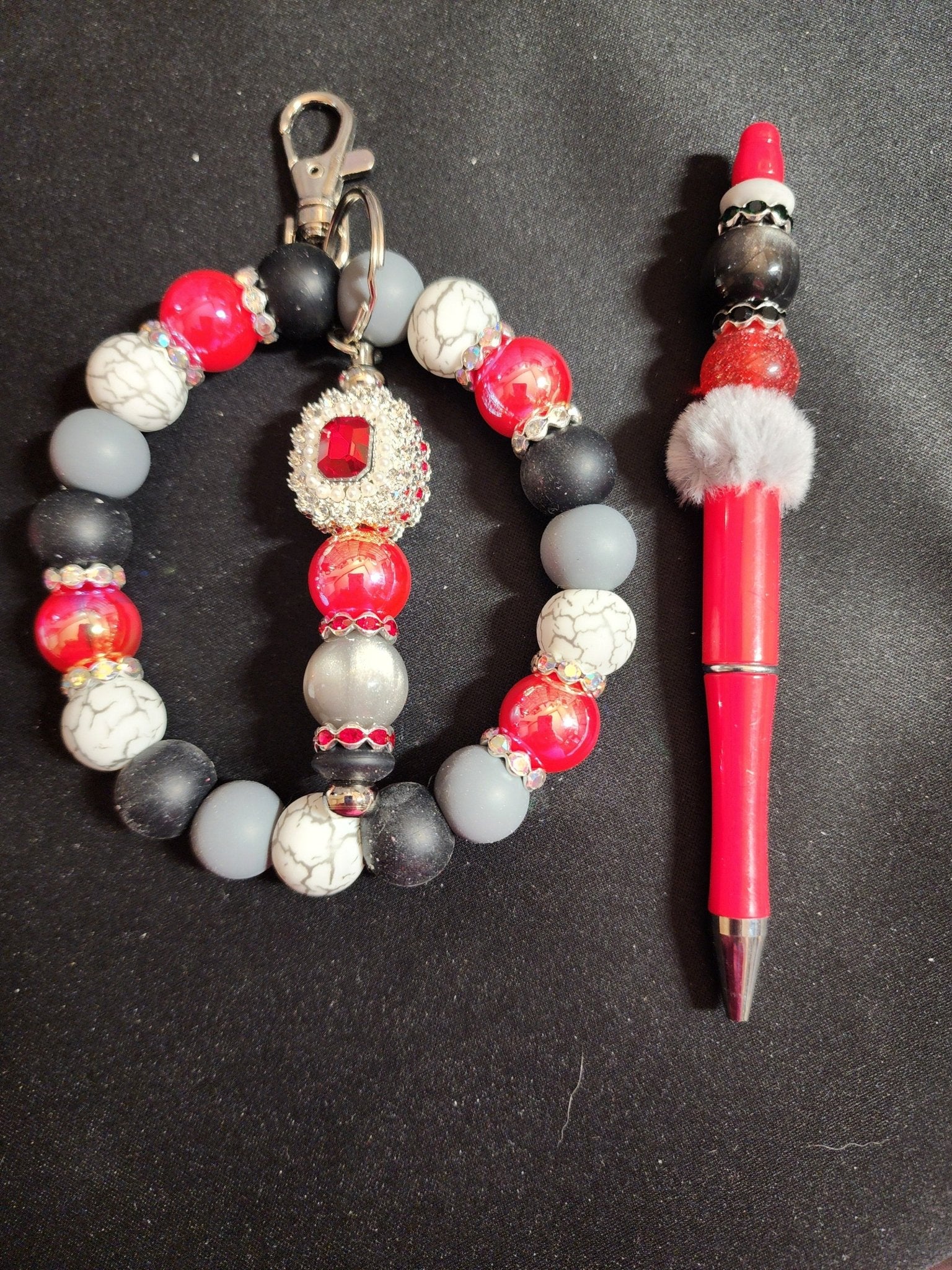 Chic Wristlet Keychain Set - Blessed Bead worxChic Wristlet Keychain SetBlessed Bead worxBlessed Bead worx